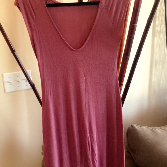 Mauve color dress. Firm fitted and cute. - Picture 2 of 3
